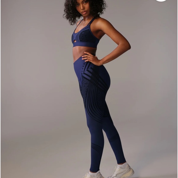 Savage X Fenty Ocean Cavern Blue Special FX High-Waist Legging with Sports Bra - Picture 5 of 14